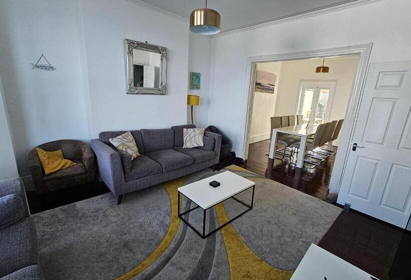 ペンション Yps Seaview Apartments