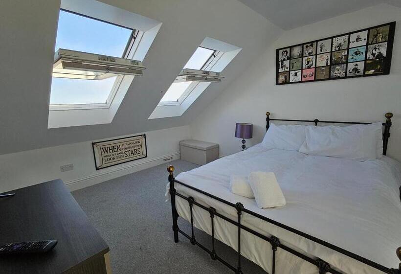 ペンション Yps Seaview Apartments