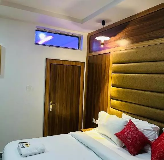 هتل Rolarz Resorts &