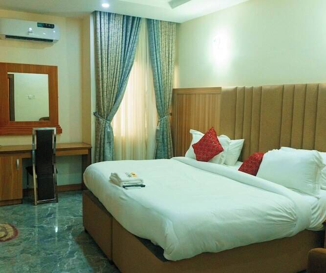 هتل Rolarz Resorts &