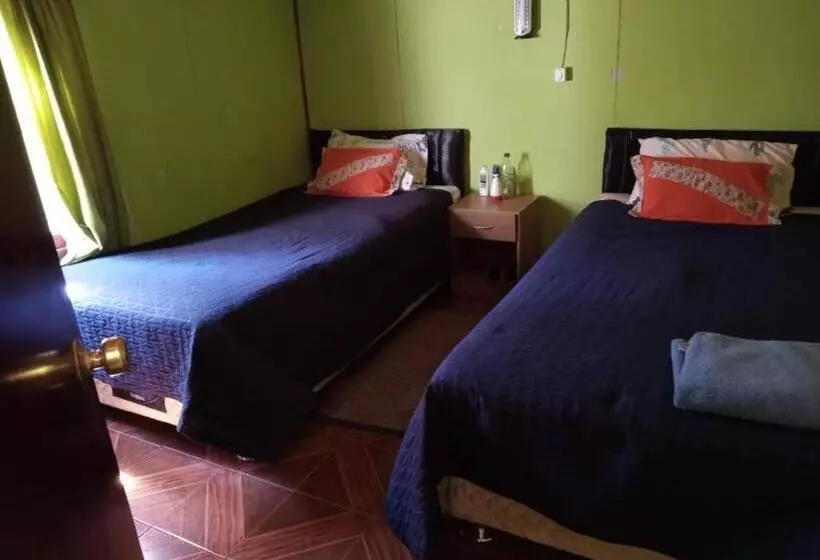 ユースホステル Hostal El Río