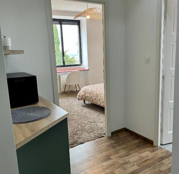 مبيت وإفطار A L Ombre Des Cyprès