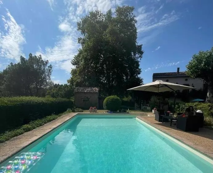 Aamiaismajoitus (B&B) Maison De Vacances Le Vivier