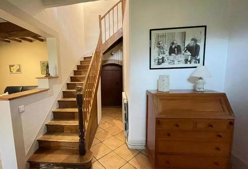 Aamiaismajoitus (B&B) Maison De Vacances Le Vivier