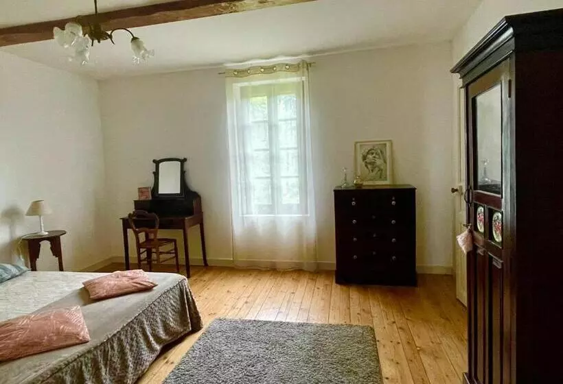 Aamiaismajoitus (B&B) Maison De Vacances Le Vivier