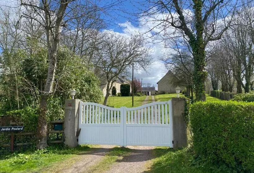 Aamiaismajoitus (B&B) Le Jardin Poulard