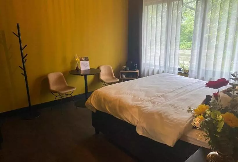 Aamiaismajoitus (B&B) The Lodge