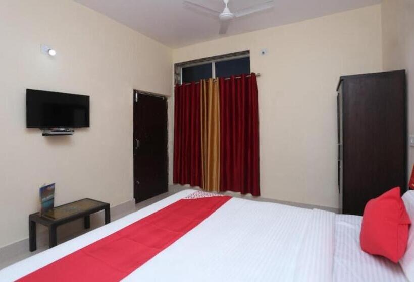 Goroomgo Hotel Moonlight Bhubaneswar Premium Quality Of Service Awarded