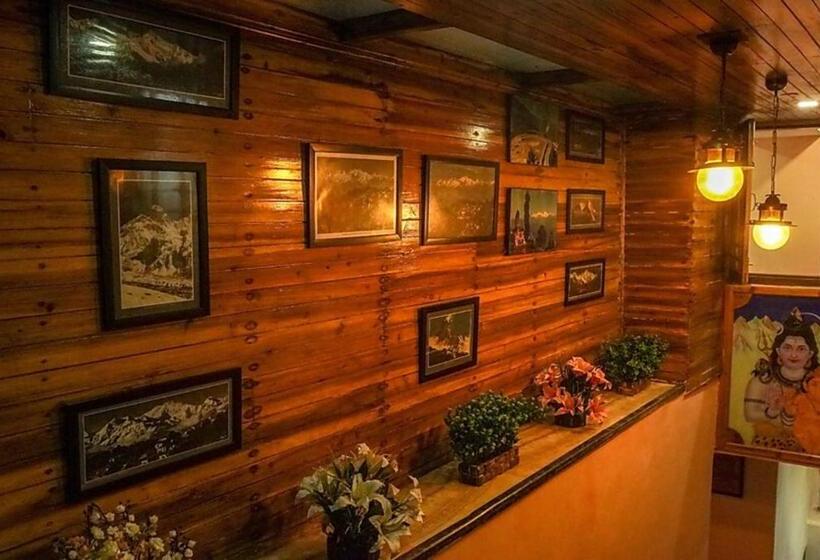 هتل Grg Broadway Anexy Darjeeling Near Chowk Bazar   Excellent Service Recommended & Couple Friendly