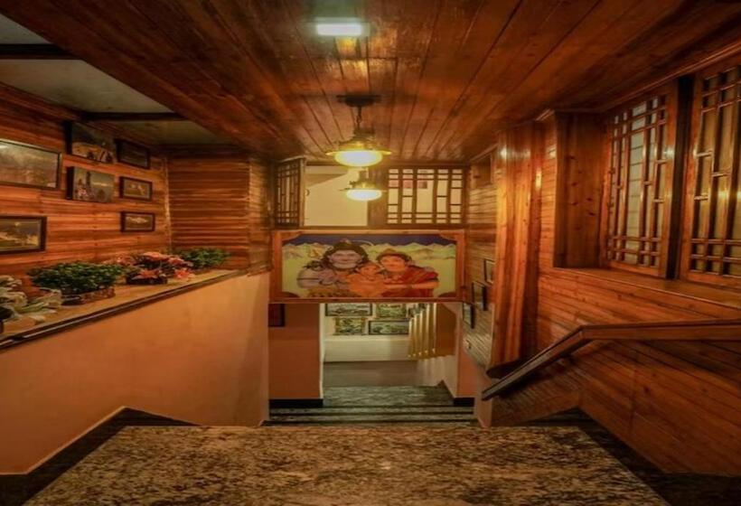 هتل Grg Broadway Anexy Darjeeling Near Chowk Bazar   Excellent Service Recommended & Couple Friendly