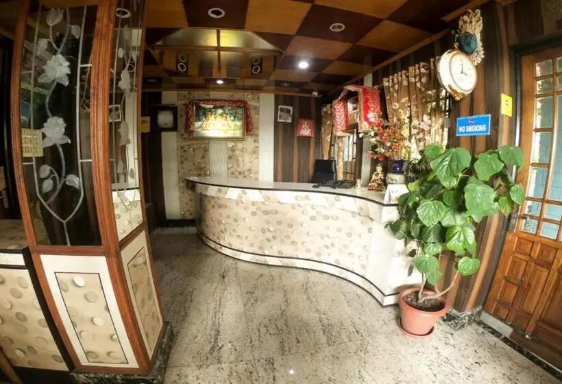 Hotelli Grg Broadway Anexy Darjeeling Near Chowk Bazar   Excellent Service Recommended & Couple Friendly