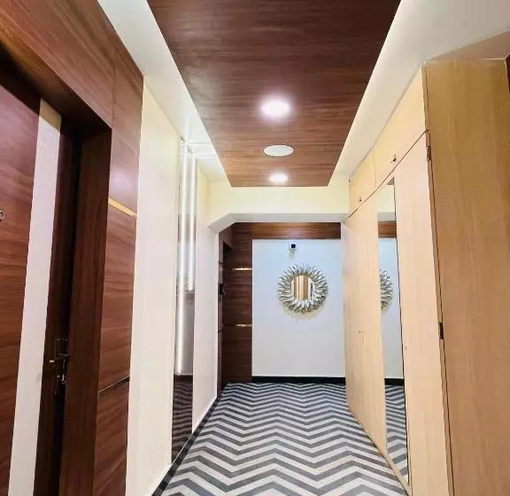 Grg Luxury Broadway Boutique Hotel At Prime Location Mall Road Darjelling Near Mahakaal Temple