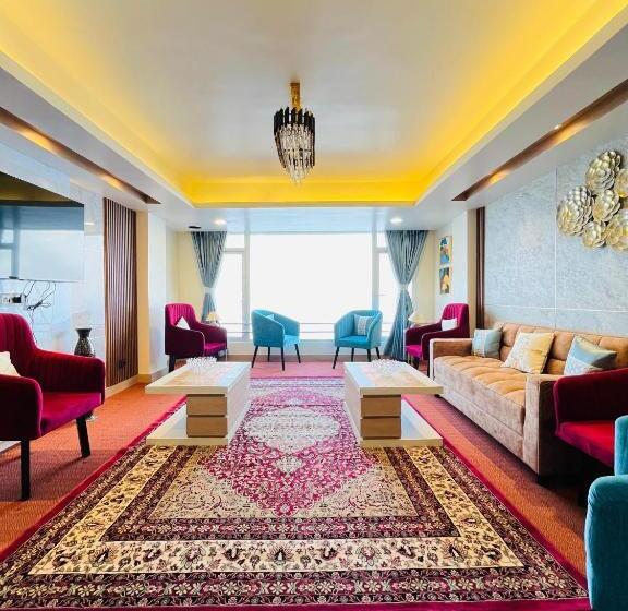 Grg Luxury Broadway Boutique Hotel At Prime Location Mall Road Darjelling Near Mahakaal Temple