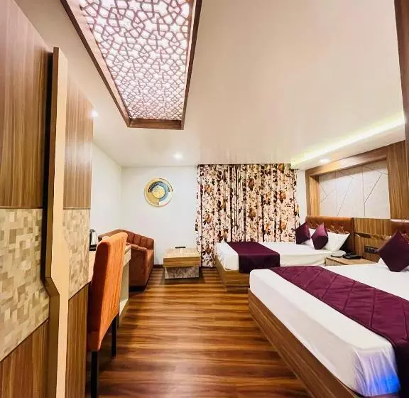 Grg Luxury Broadway Boutique Hotel At Prime Location Mall Road Darjelling Near Mahakaal Temple
