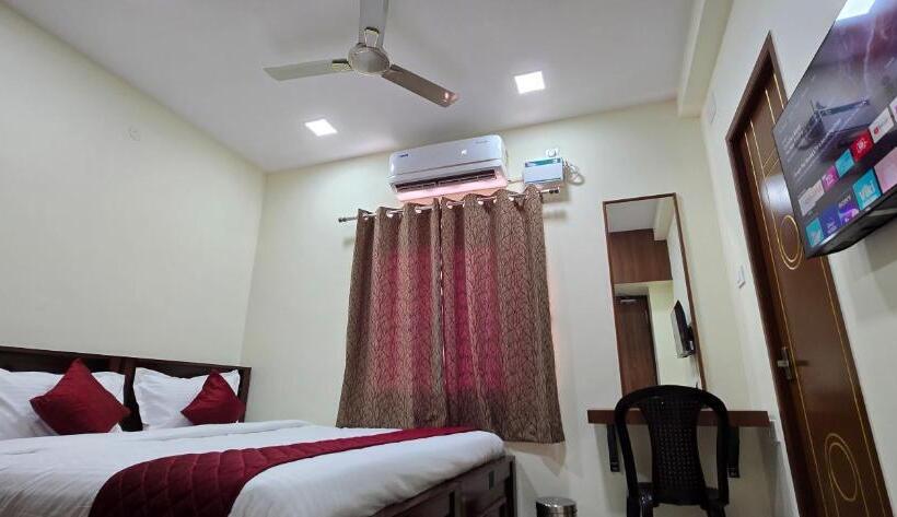 בית מלון כפרי Nj Residency