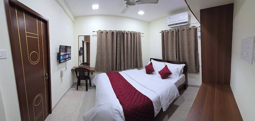 בית מלון כפרי Nj Residency