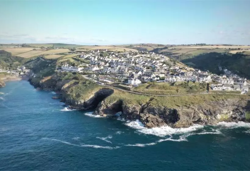 Hotelli Outlaw S Guest House