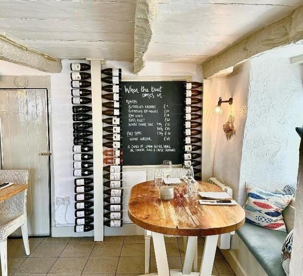 Hotel Outlaw S Guest House