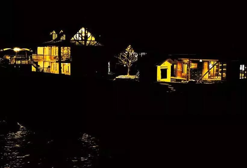 Hotelli Virman Riverside Resort