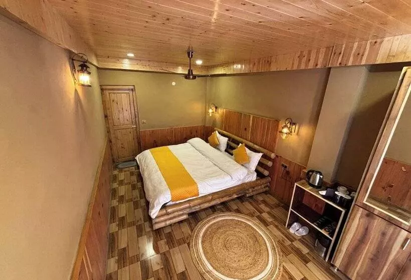 Hotelli Virman Riverside Resort