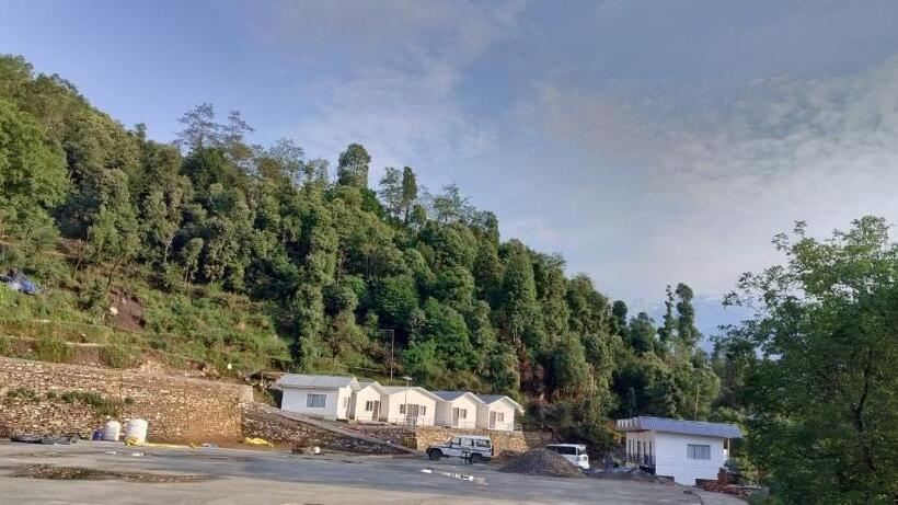 Kedar Wonderland Heli Resort, Phata