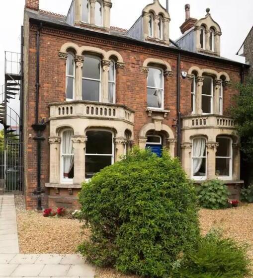 פנסיון Stay With The Reach Cambridge