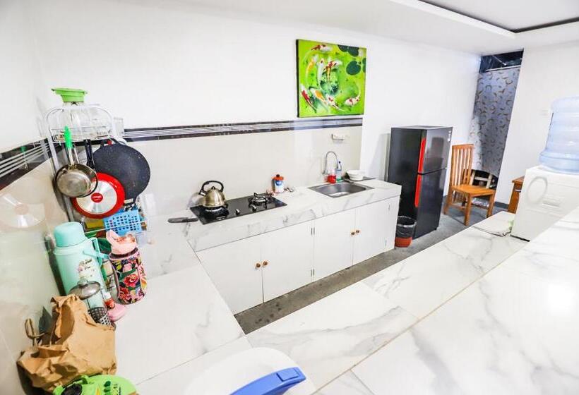 펜션 White Blue House 3 Pvt Room, Shared Pool&kitchen