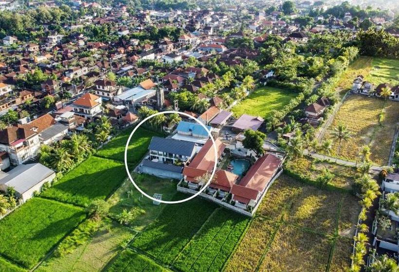 펜션 White Blue House 3 Pvt Room, Shared Pool&kitchen