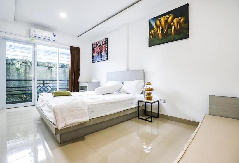 펜션 White Blue House 3 Pvt Room, Shared Pool&kitchen