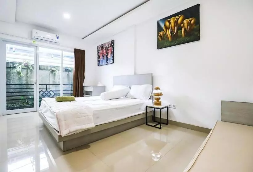 Majatalo White Blue House 3   Pvt Room, Shared Pool&kitchen