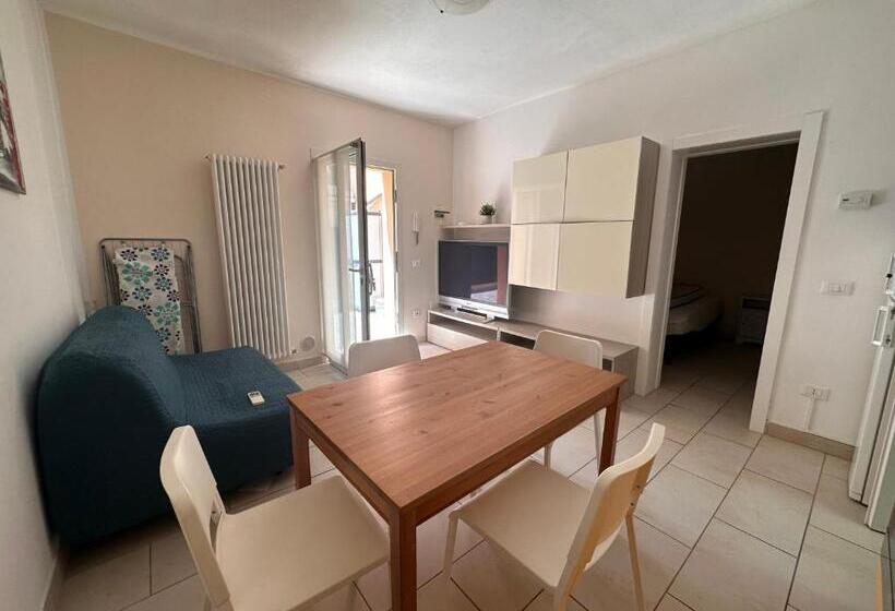 Rimini Beach Residence 200 Mt Dal Mare   Il Lupo Affitta