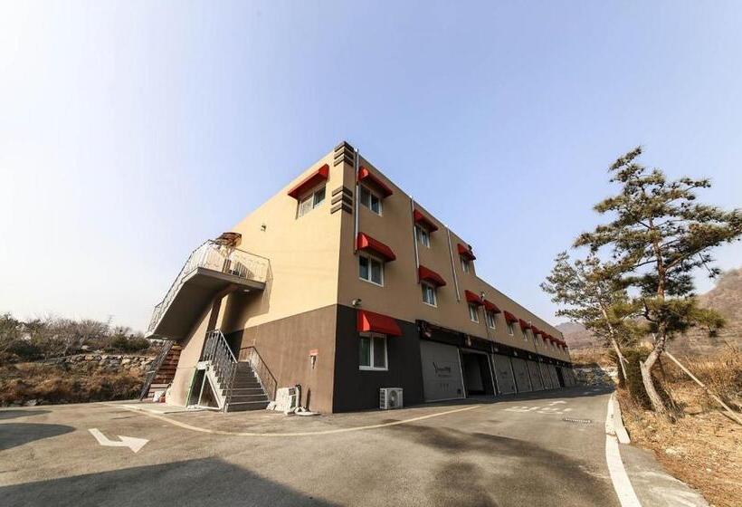 Yeongwol Motel