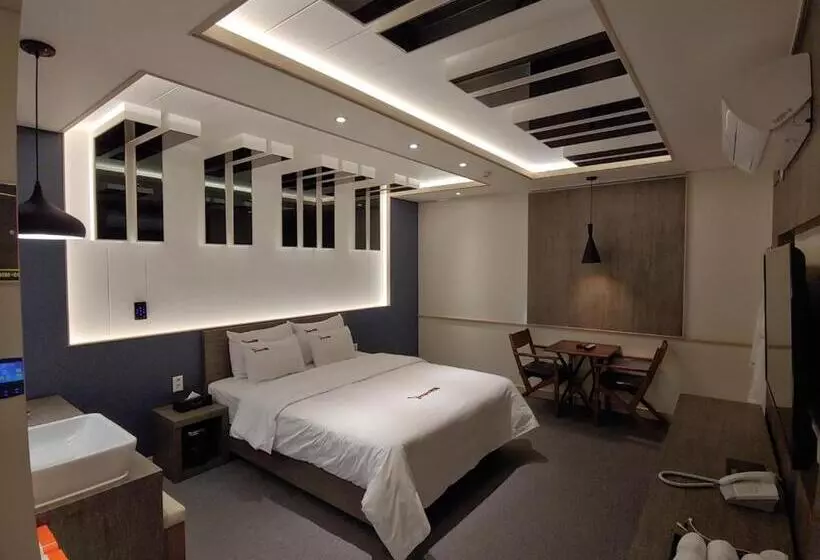 Yeongwol Motel