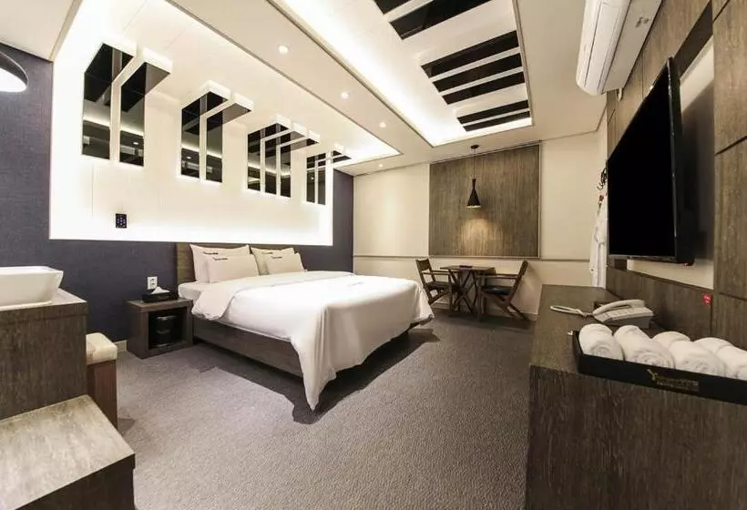 Yeongwol Motel