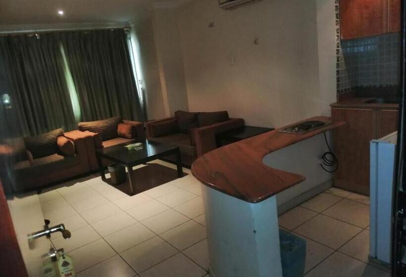 Al Aziziyah Hotel And Suites