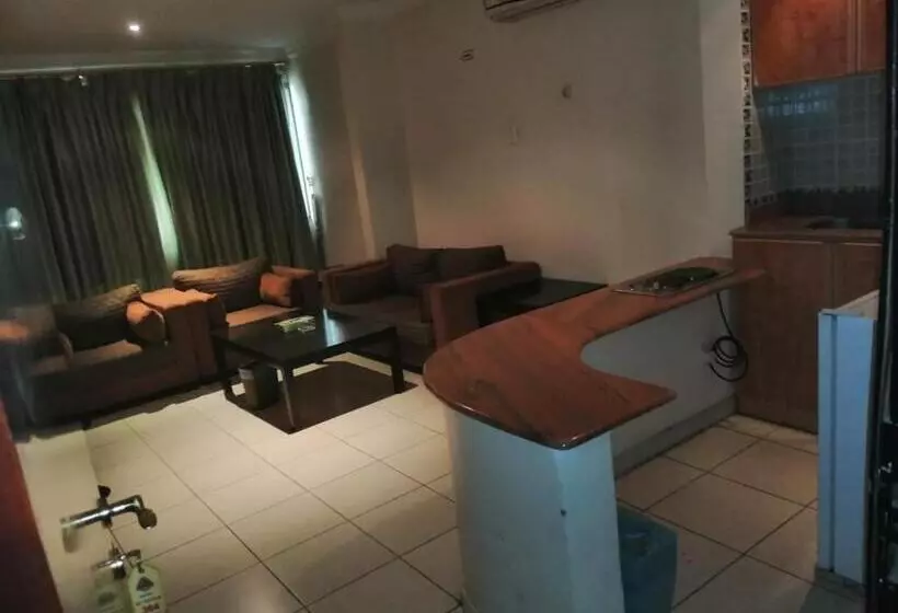 Al Aziziyah Hotel And Suites