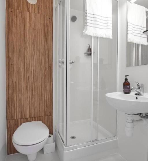 هاستل For Students Only Chic Ensuite Bedrooms At The Northfield In Exeter