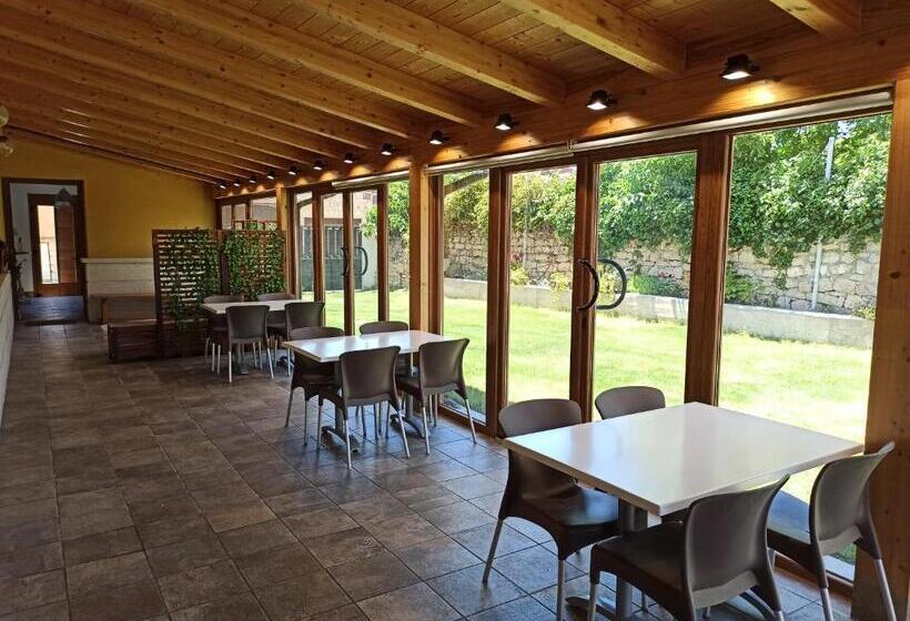 ユースホステル Hornillos Meeting Point