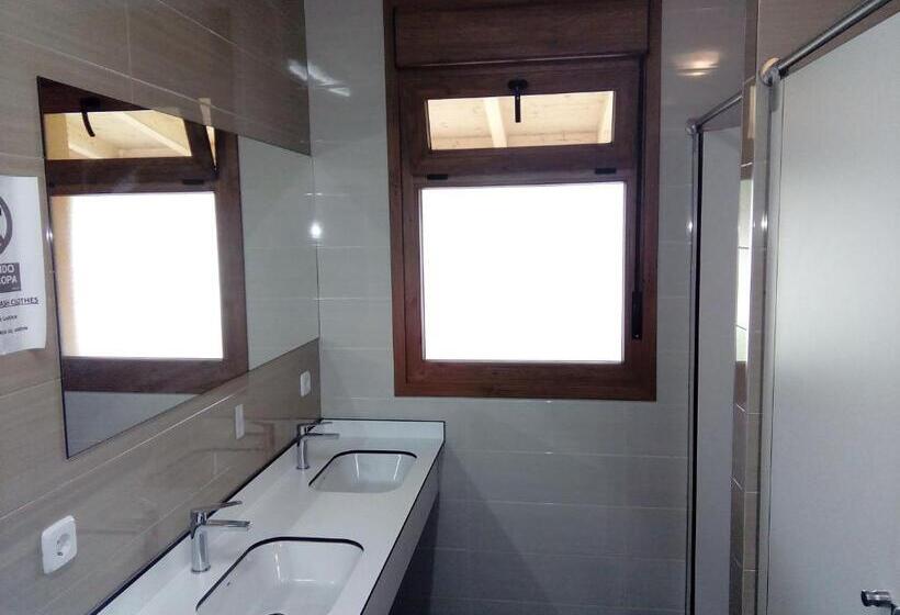 ユースホステル Hornillos Meeting Point