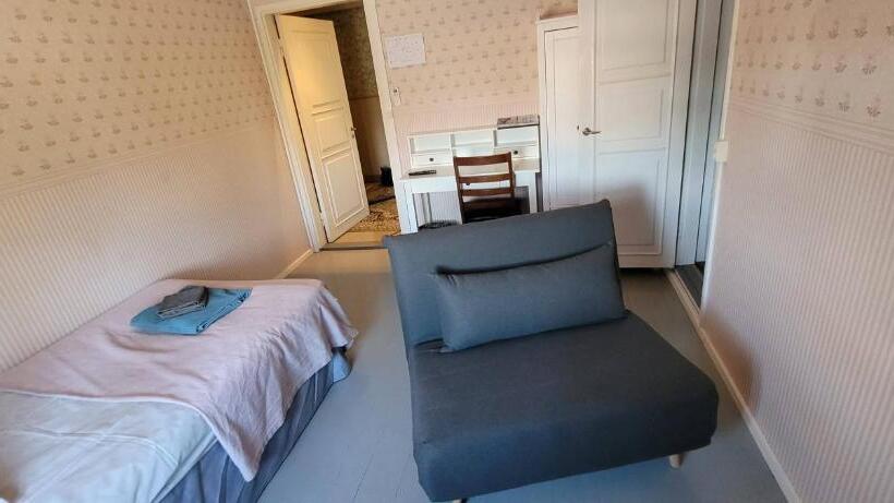 旅馆 Liekorannan Majatalo Kodinomaista Majoitusta Rautatieasemaa Vastapäätä