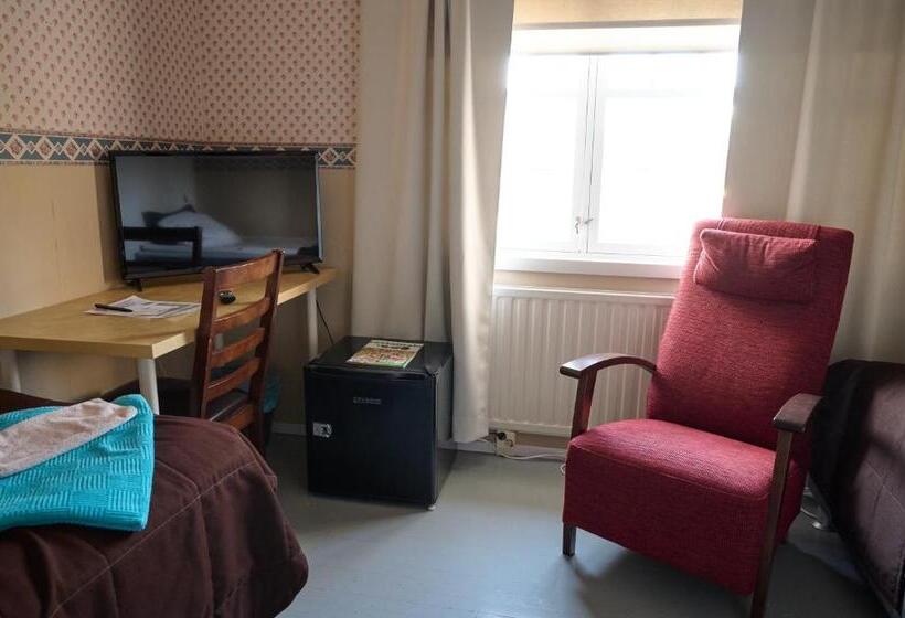 旅馆 Liekorannan Majatalo Kodinomaista Majoitusta Rautatieasemaa Vastapäätä