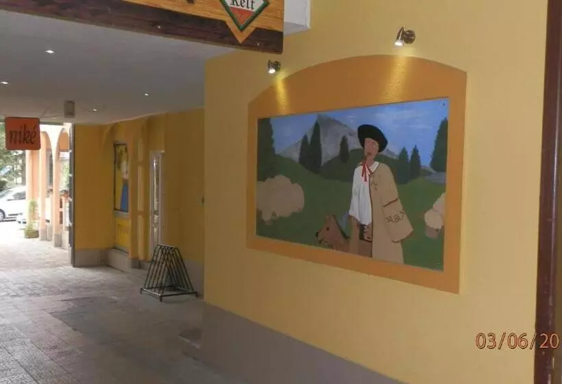 ユースホステル Turistická Ubytovňa Pri Slovenskej Reštaurácii