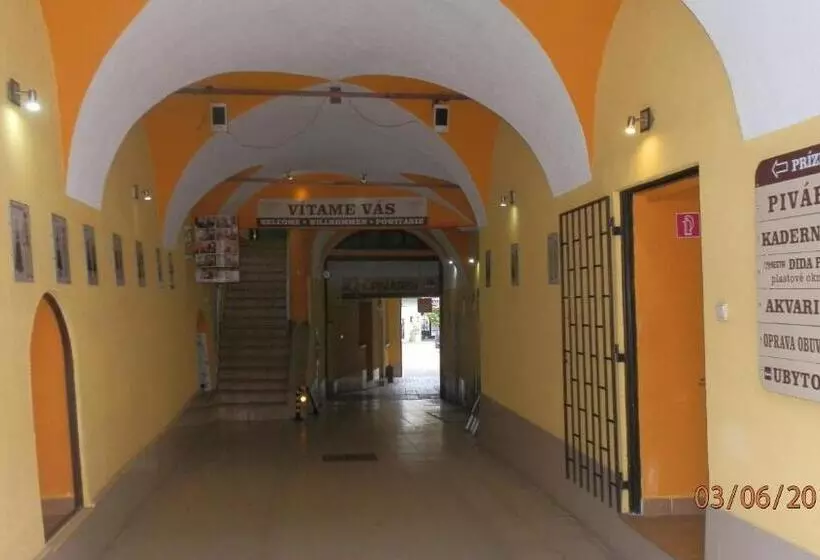 ユースホステル Turistická Ubytovňa Pri Slovenskej Reštaurácii