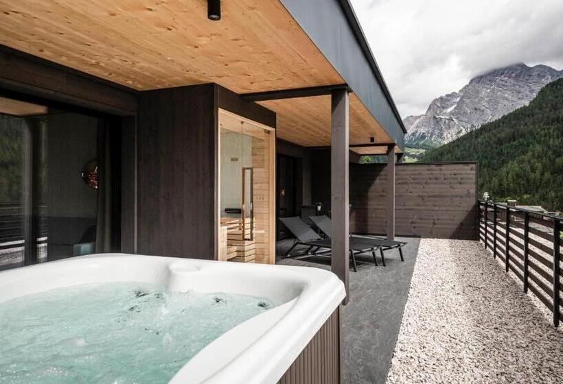 Apartments Aois 4 Elements Suits