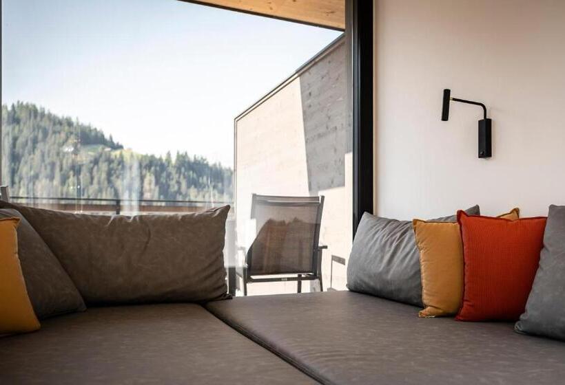 Apartments Aois 4 Elements Suits