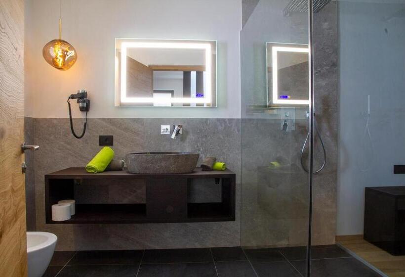 Apartments Aois 4 Elements Suits