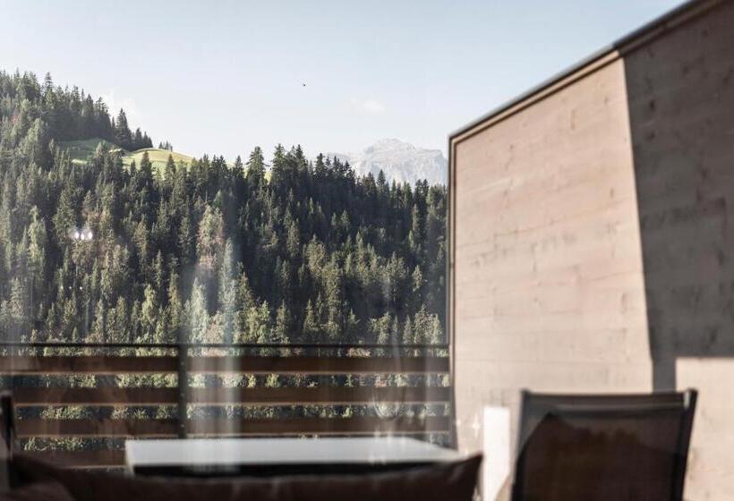 Apartments Aois 4 Elements Suits