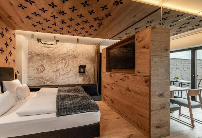 Apartments Aois 4 Elements Suits