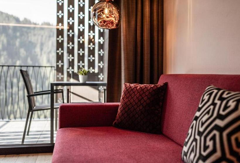 Apartments Aois 4 Elements Suits