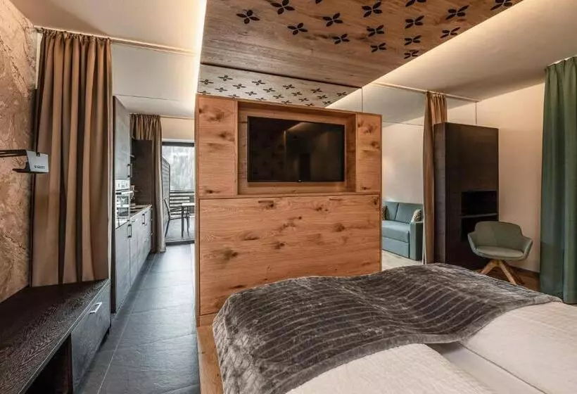 Apartments Aois 4 Elements Suits